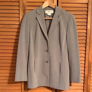 Jones & Co Ladies Gray Suit Jacket Size 4